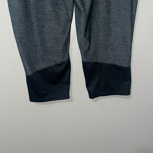 Under Armour capri leggings  - Picture 4 of 5